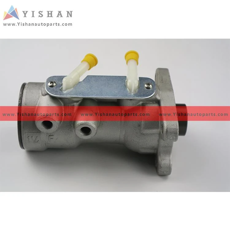 3 4HF1 4HE1 Master brake cylinder
